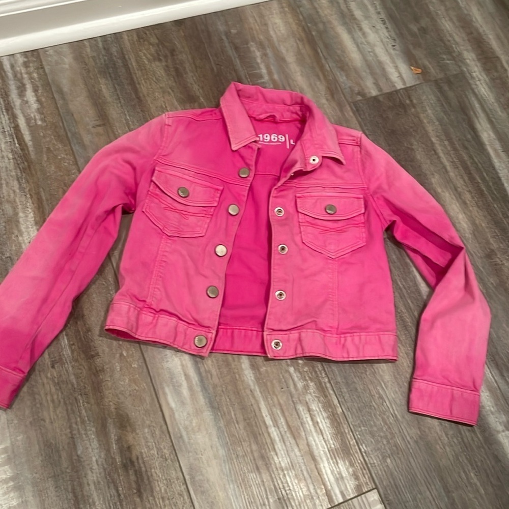 Gap ultra deep pink snap front denim jacket size large